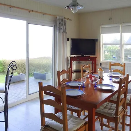 In With Sea Views, Cleaning Included Hébergement de vacances